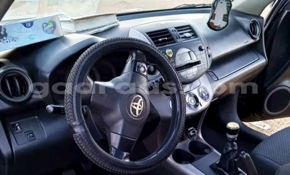 Acheter Occasion Voiture Toyota RAV4 Noir à Dakar, Dakar Acheter Occasion Voiture Toyota RAV4 Noir à Dakar, Dakar