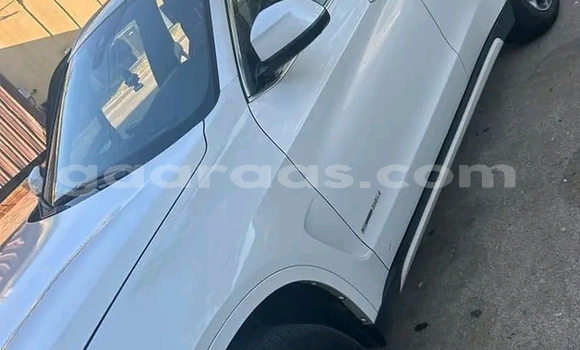 Dieundeu Occasion BMW X5 White Auto in Dakar in Dakar Dieundeu Occasion BMW X5 White Auto in Dakar in Dakar