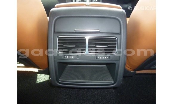 Acheter Import Voiture Volkswagen Touareg Marron à Import - Dubai, Dakar Acheter Import Voiture Volkswagen Touareg Marron à Import - Dubai, Dakar