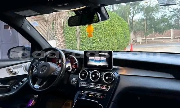 Acheter Occasion Voiture Mercedes‒Benz AMG GLC Blanc à Dakar, Dakar Acheter Occasion Voiture Mercedes‒Benz AMG GLC Blanc à Dakar, Dakar