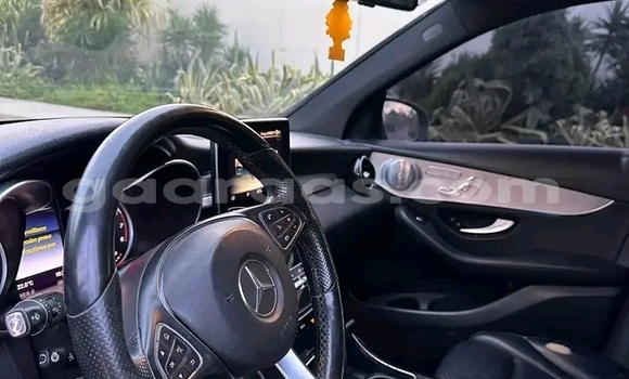 Acheter Occasion Voiture Mercedes‒Benz AMG GLC Blanc à Dakar, Dakar Acheter Occasion Voiture Mercedes‒Benz AMG GLC Blanc à Dakar, Dakar