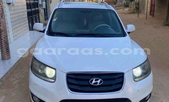 Buy Used Hyundai Santa Fe White Car in Dakar in Dakar Buy Used Hyundai Santa Fe White Car in Dakar in Dakar