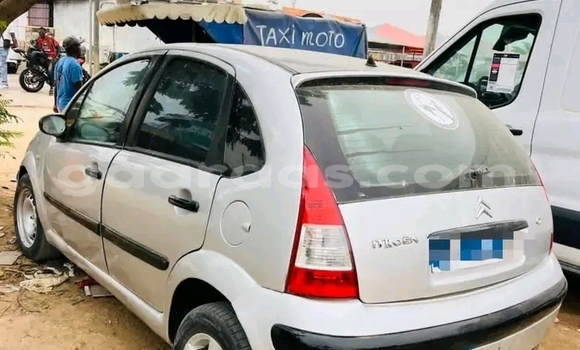 Dieundeu Occasion Citroen C3 White Auto in Dakar in Dakar Dieundeu Occasion Citroen C3 White Auto in Dakar in Dakar
