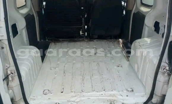 Buy Used Citroen Berlingo White Car in Dakar in Dakar