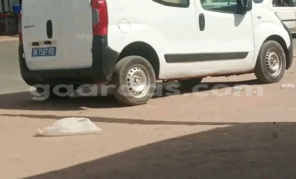 Acheter Occasion Voiture Citroen Berlingo Blanc à Dakar, Dakar Acheter Occasion Voiture Citroen Berlingo Blanc à Dakar, Dakar