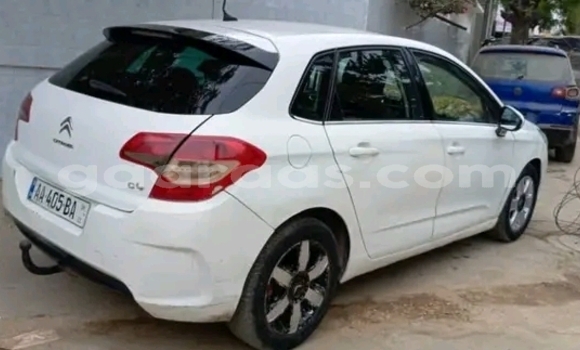 Acheter Occasion Voiture Citroen C4 Blanc à Dakar, Dakar Acheter Occasion Voiture Citroen C4 Blanc à Dakar, Dakar