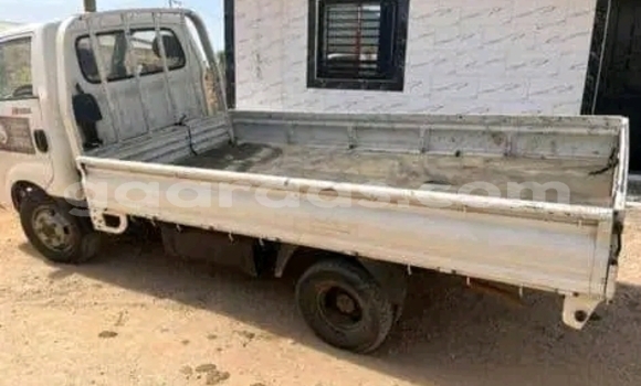 Dieundeu Occasion Kia Mentor White Auto in Dakar in Dakar Dieundeu Occasion Kia Mentor White Auto in Dakar in Dakar