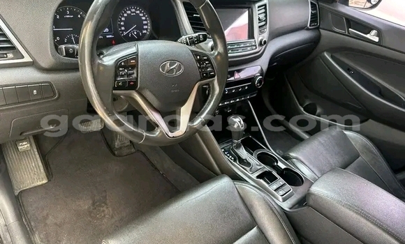 Buy Used Hyundai Tucson Blue Car in Dakar in Dakar Buy Used Hyundai Tucson Blue Car in Dakar in Dakar