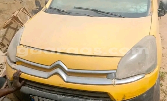 Buy Used Citroen Berlingo Red Car in Dakar in Dakar