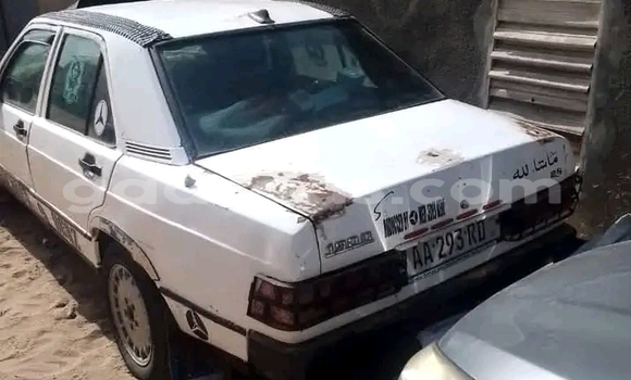 Acheter Occasion Voiture Mercedes‒Benz 270D White à Dakar, Dakar