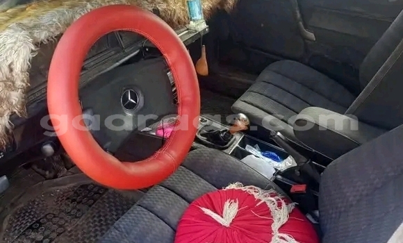 Buy Used Mercedes‒Benz 270D White Car in Dakar in Dakar Buy Used Mercedes‒Benz 270D White Car in Dakar in Dakar