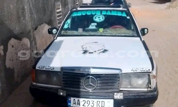 Buy Used Mercedes‒Benz 270D White Car in Dakar in Dakar Buy Used Mercedes‒Benz 270D White Car in Dakar in Dakar