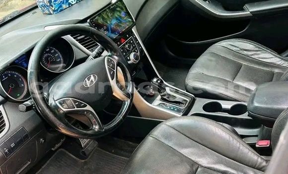 Acheter Occasion Voiture Hyundai Elantra Rouge à Dakar, Dakar Acheter Occasion Voiture Hyundai Elantra Rouge à Dakar, Dakar