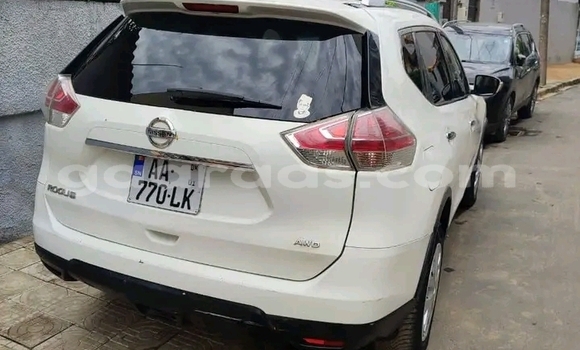 Acheter Occasion Voiture Nissan Rogue Blanc à Dakar, Dakar Acheter Occasion Voiture Nissan Rogue Blanc à Dakar, Dakar