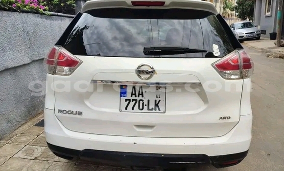 Acheter Occasion Voiture Nissan Rogue Blanc à Dakar, Dakar Acheter Occasion Voiture Nissan Rogue Blanc à Dakar, Dakar