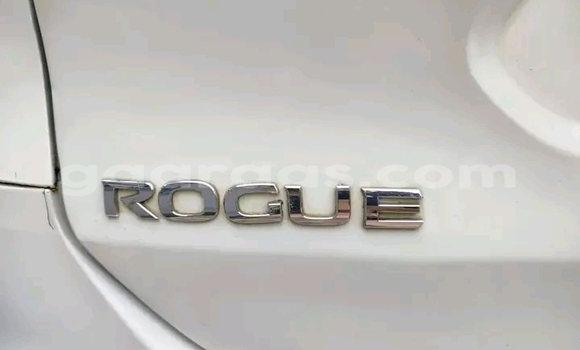 Acheter Occasion Voiture Nissan Rogue Blanc à Dakar, Dakar Acheter Occasion Voiture Nissan Rogue Blanc à Dakar, Dakar