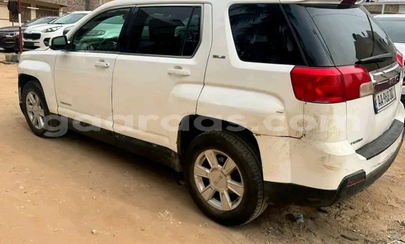 Dieundeu Occasion GMC Terrain White Auto in Dakar in Dakar