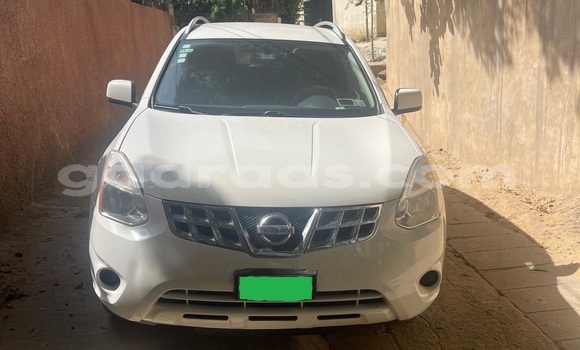 Buy Used Nissan Rogue White Car in Dakar in Dakar