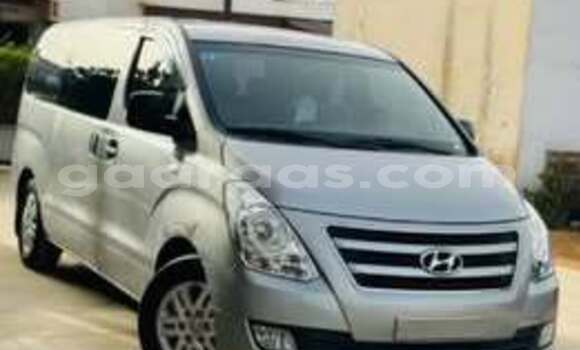 Dieundeu Occasion Hyundai Starex Other Auto in Dakar in Dakar Dieundeu Occasion Hyundai Starex Other Auto in Dakar in Dakar