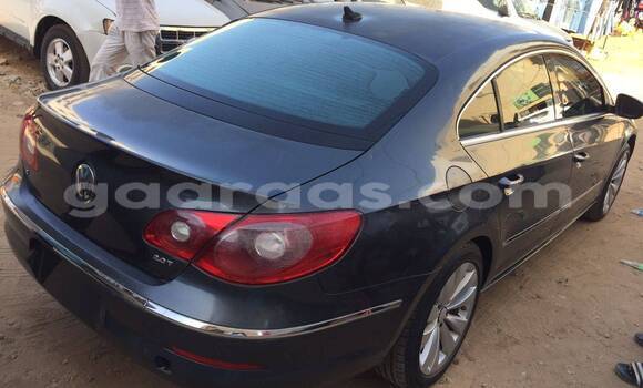 Dieundeu Occasion Volkswagen Passat Black Auto in Dakar in Dakar Dieundeu Occasion Volkswagen Passat Black Auto in Dakar in Dakar