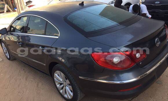 Dieundeu Occasion Volkswagen Passat Black Auto in Dakar in Dakar Dieundeu Occasion Volkswagen Passat Black Auto in Dakar in Dakar