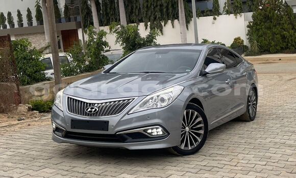 Dieundeu Imported Hyundai Grandeur Silver Auto in Dakar in Dakar Dieundeu Imported Hyundai Grandeur Silver Auto in Dakar in Dakar