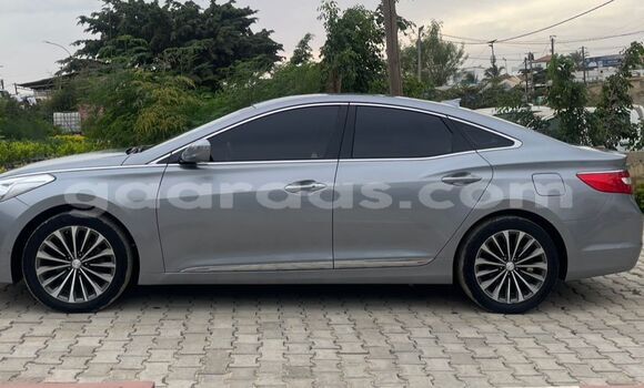 Dieundeu Imported Hyundai Grandeur Silver Auto in Dakar in Dakar Dieundeu Imported Hyundai Grandeur Silver Auto in Dakar in Dakar