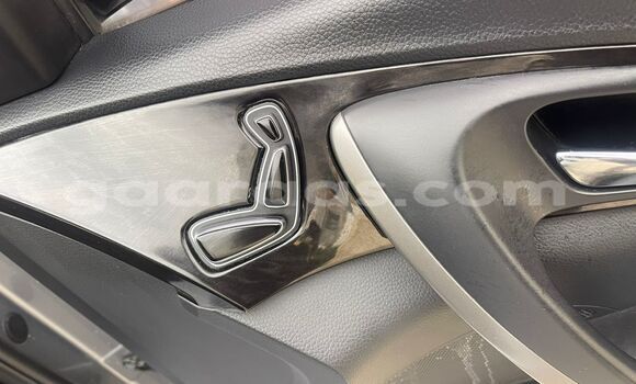 Dieundeu Imported Hyundai Grandeur Silver Auto in Dakar in Dakar Dieundeu Imported Hyundai Grandeur Silver Auto in Dakar in Dakar