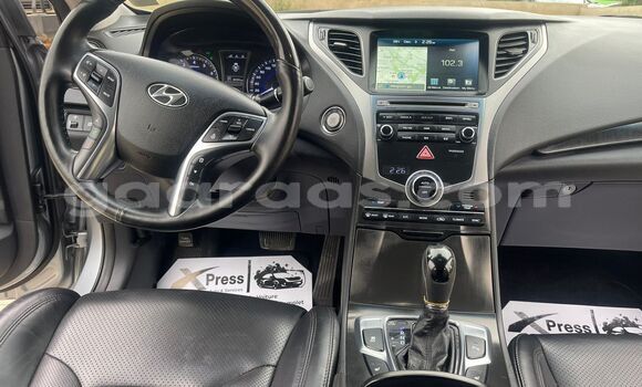 Dieundeu Imported Hyundai Grandeur Silver Auto in Dakar in Dakar Dieundeu Imported Hyundai Grandeur Silver Auto in Dakar in Dakar