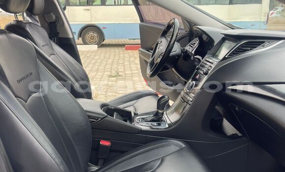 Dieundeu Imported Hyundai Grandeur Silver Auto in Dakar in Dakar Dieundeu Imported Hyundai Grandeur Silver Auto in Dakar in Dakar