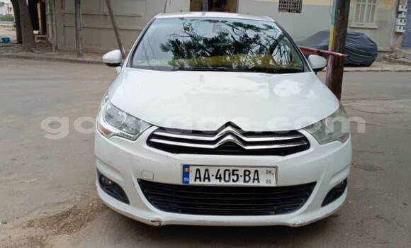 Dieundeu Occasion Citroen C4 White Auto in Dakar in Dakar Dieundeu Occasion Citroen C4 White Auto in Dakar in Dakar