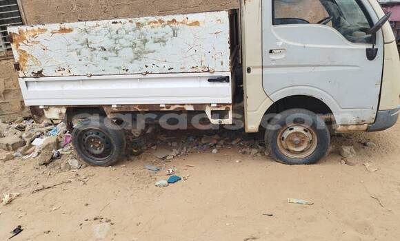 Buy Used BMW X6 White Car in Dakar in Dakar Buy Used BMW X6 White Car in Dakar in Dakar