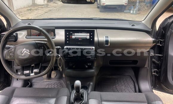 Acheter Import Voiture Citroen C4 cactus Gris à Dakar, Dakar Acheter Import Voiture Citroen C4 cactus Gris à Dakar, Dakar