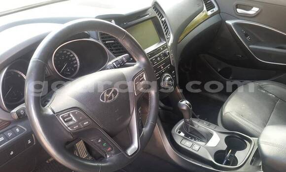 Buy Used Hyundai Santa Fe Red Car in Dakar in Dakar Buy Used Hyundai Santa Fe Red Car in Dakar in Dakar