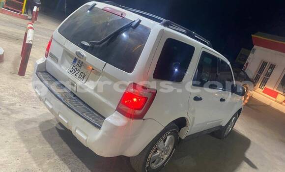 Dieundeu Occasion Ford Escape White Auto in Dakar in Dakar Dieundeu Occasion Ford Escape White Auto in Dakar in Dakar