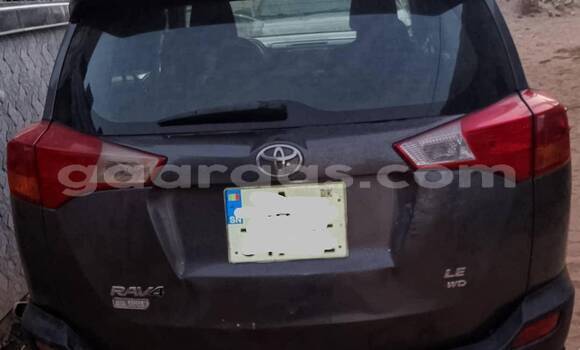 Dieundeu Occasion Toyota RAV4 Black Auto in Dakar in Dakar Dieundeu Occasion Toyota RAV4 Black Auto in Dakar in Dakar