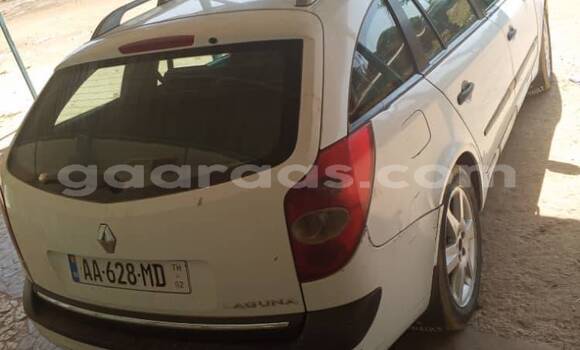 Dieundeu Occasion Renault Laguna White Auto in Dakar in Dakar Dieundeu Occasion Renault Laguna White Auto in Dakar in Dakar