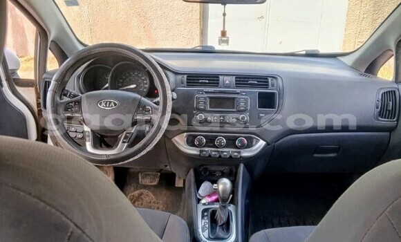 Acheter Occasion Voiture Kia Rio Blanc à Dakar, Dakar Acheter Occasion Voiture Kia Rio Blanc à Dakar, Dakar