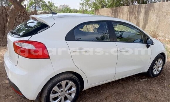 Acheter Occasion Voiture Kia Rio Blanc à Dakar, Dakar Acheter Occasion Voiture Kia Rio Blanc à Dakar, Dakar