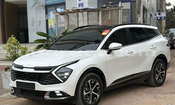 Dieundeu Imported Kia Sportage White Auto in Dakar in Dakar Dieundeu Imported Kia Sportage White Auto in Dakar in Dakar