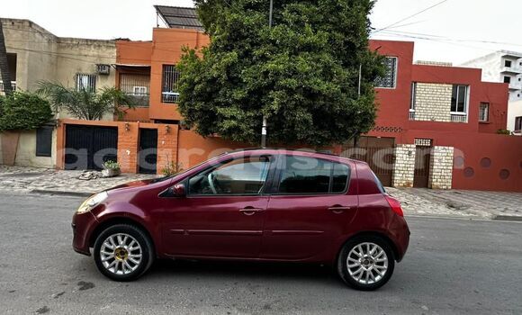 Dieundeu Occasion Renault Clio Red Auto in Dakar in Dakar Dieundeu Occasion Renault Clio Red Auto in Dakar in Dakar