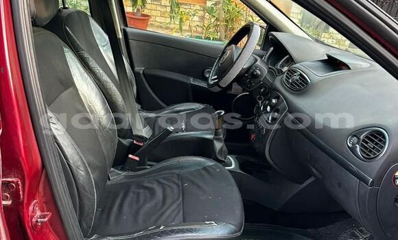 Dieundeu Occasion Renault Clio Red Auto in Dakar in Dakar Dieundeu Occasion Renault Clio Red Auto in Dakar in Dakar