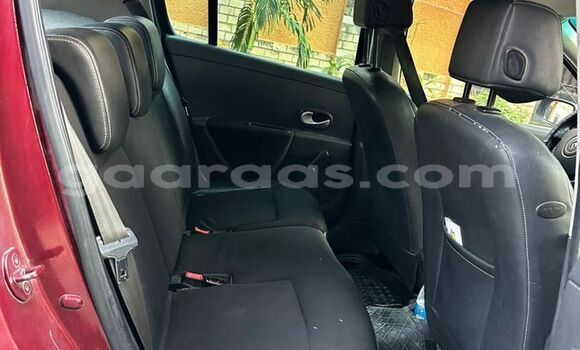 Dieundeu Occasion Renault Clio Red Auto in Dakar in Dakar Dieundeu Occasion Renault Clio Red Auto in Dakar in Dakar