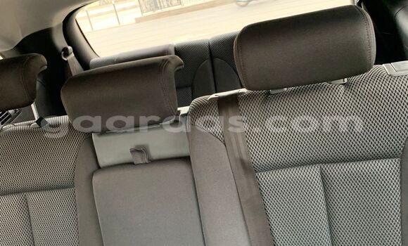 Dieundeu Occasion Hyundai Santa Fe Beige Auto in Dakar in Dakar Dieundeu Occasion Hyundai Santa Fe Beige Auto in Dakar in Dakar