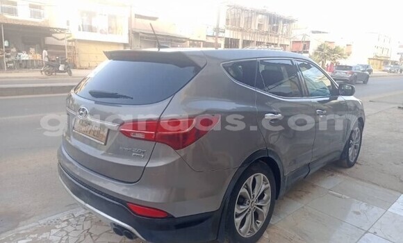 Buy Used Hyundai Santa Fe Silver Car in Dakar in Dakar Buy Used Hyundai Santa Fe Silver Car in Dakar in Dakar