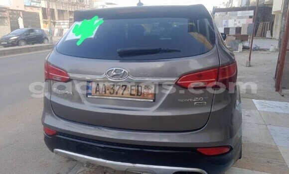 Buy Used Hyundai Santa Fe Silver Car in Dakar in Dakar Buy Used Hyundai Santa Fe Silver Car in Dakar in Dakar