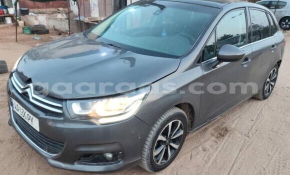 Acheter Occasion Voiture Citroen C4 Gris à Dakar, Dakar Acheter Occasion Voiture Citroen C4 Gris à Dakar, Dakar