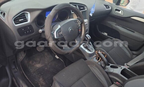 Acheter Occasion Voiture Citroen C4 Gris à Dakar, Dakar Acheter Occasion Voiture Citroen C4 Gris à Dakar, Dakar