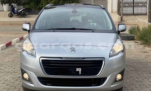 Dieundeu Imported Peugeot 5008 Silver Auto in Dakar in Dakar Dieundeu Imported Peugeot 5008 Silver Auto in Dakar in Dakar