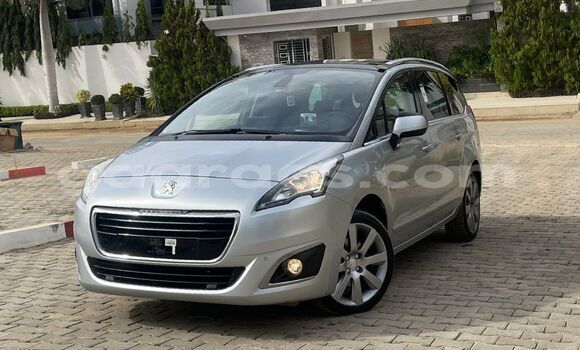 Buy Import Peugeot 5008 Silver Car in Dakar in Dakar Buy Import Peugeot 5008 Silver Car in Dakar in Dakar